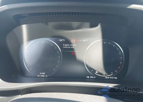 2020 Volvo Xc40 T5 R-Design z USA, uszkodzony, nr VIN YV4162UM3L2318762